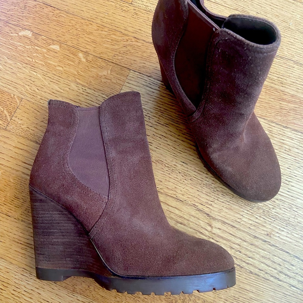 Michael Kors brown suede platform bootie!